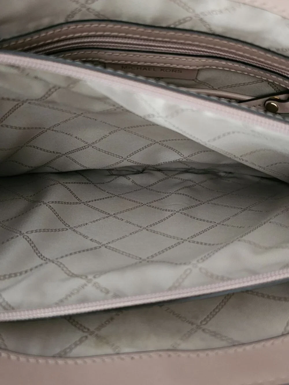Michael Kors Voyager Large Colorblock Metallic Tote bag COA Powder Blush Pink
